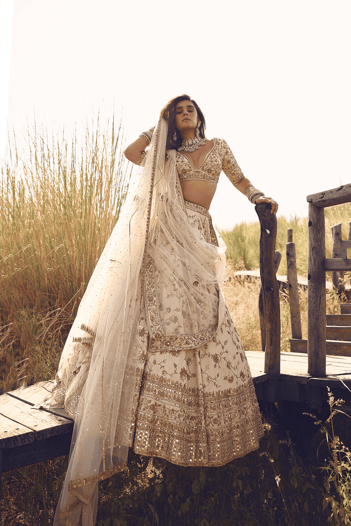 GOLD DABKA ZARDOZI JAAL BRIDAL LEHENGA WITH HEAVY BORDER