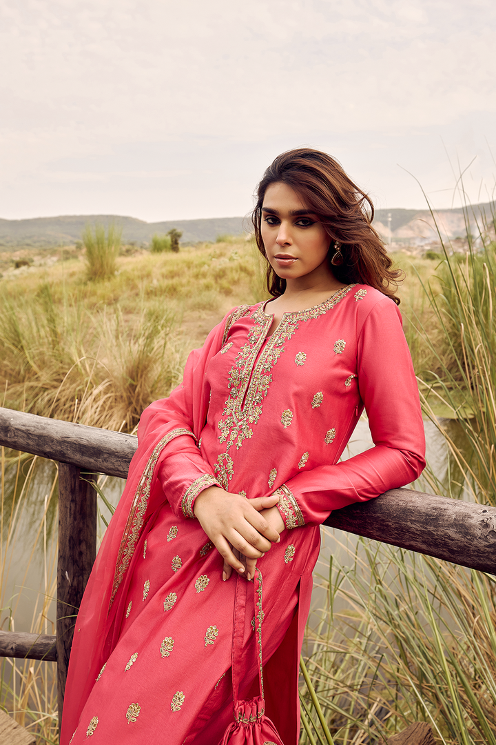 FUCHSIA PINK DORI AND ZARDOZI STRAIGHT SUIT