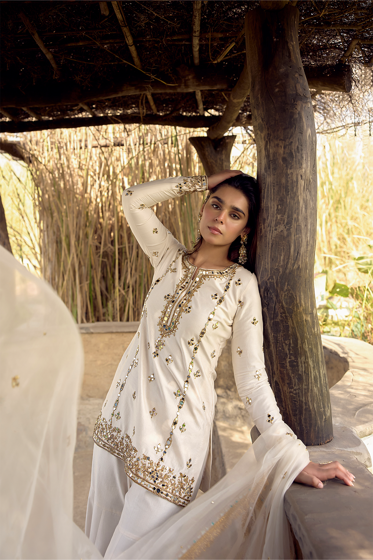 IVORY MIRROR, DORI ZARDOZI SHARARA