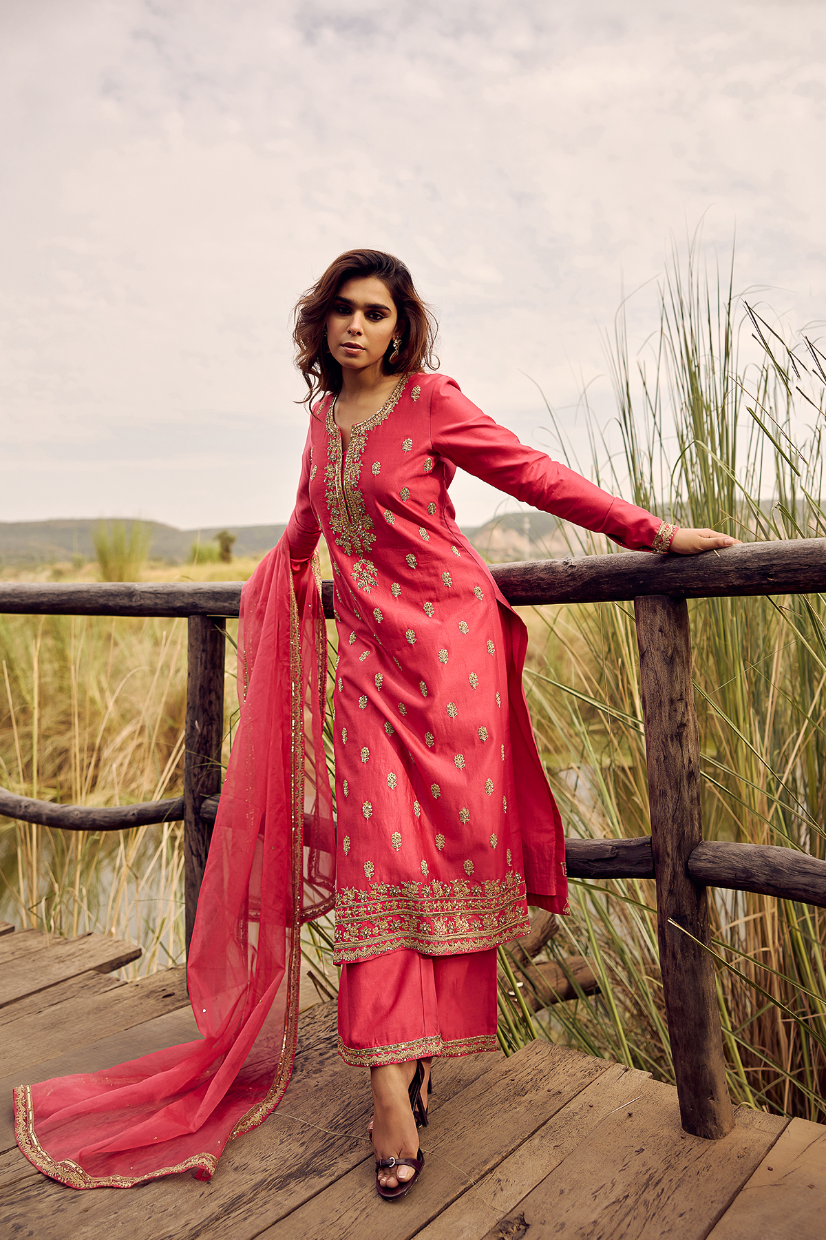 FUCHSIA PINK DORI AND ZARDOZI STRAIGHT SUIT