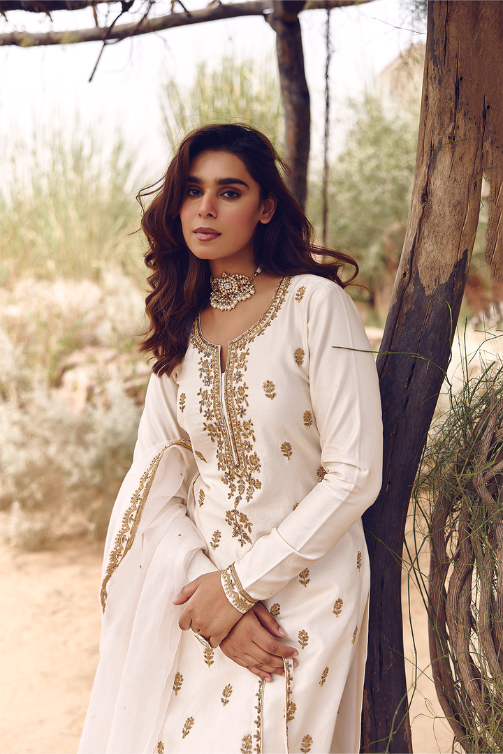 IVORY DORI AND ZARDOZI STRAIGHT SUIT